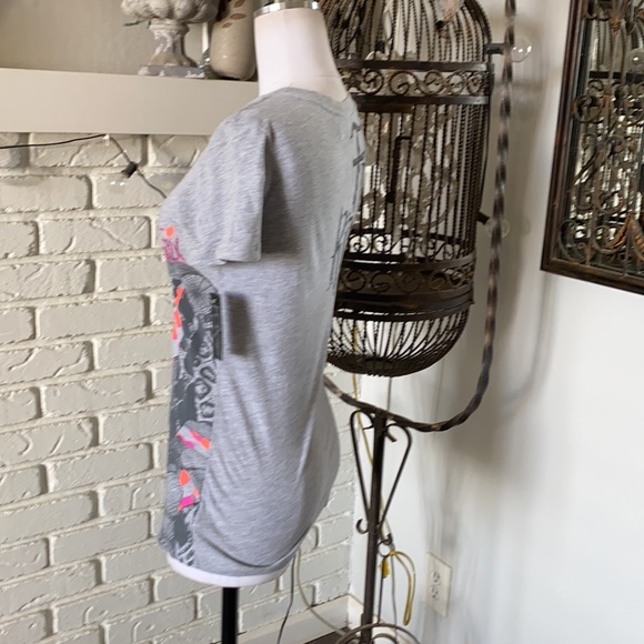 FOX GRAY SHORT SLEEVE V NECK T SHIRT TIGER XS NEW - Picture 4 of 7